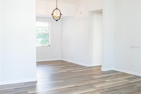 Villa ou maison à vendre à Tampa, Floride: 3 chambres, 119.29 m2 № 2427567 - photo 2