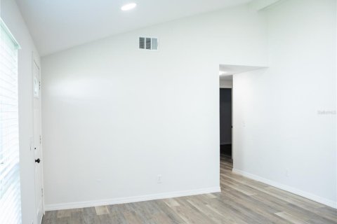 Villa ou maison à vendre à Tampa, Floride: 3 chambres, 119.29 m2 № 2427567 - photo 15