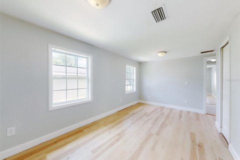 House in New Smyrna Beach, Florida 3 bedrooms, 125.7 sq.m. № 1883734 - photo 18
