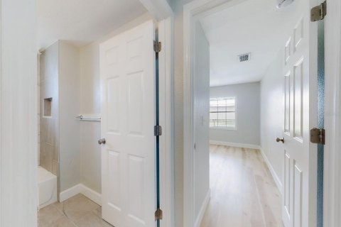House in New Smyrna Beach, Florida 3 bedrooms, 125.7 sq.m. № 1883734 - photo 24