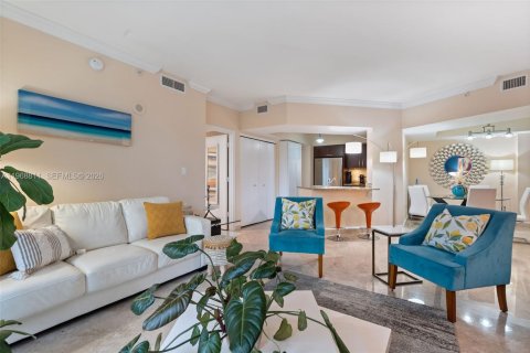 Condo in Aventura, Florida, 2 bedrooms  № 2031741 - photo 6