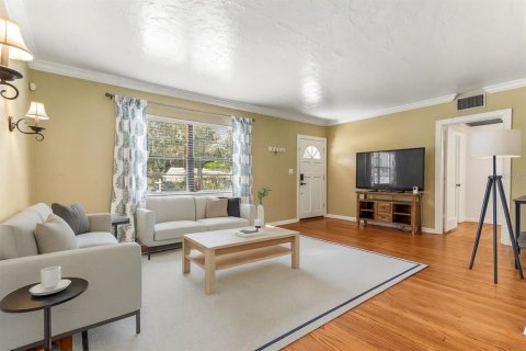 Villa ou maison à vendre à Orlando, Floride: 3 chambres, 185.8 m2 № 2226477 - photo 3