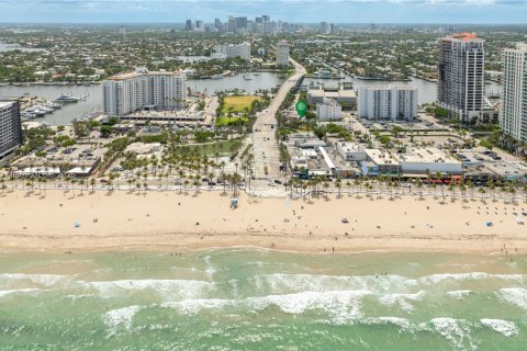 Propiedad comercial en venta en Fort Lauderdale, Florida № 1802717 - foto 1