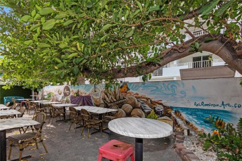 Propiedad comercial en venta en Fort Lauderdale, Florida № 1802717 - foto 24
