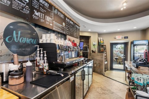 Propiedad comercial en venta en Fort Lauderdale, Florida № 1802717 - foto 14