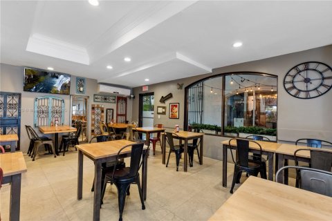 Propiedad comercial en venta en Fort Lauderdale, Florida № 1802717 - foto 21