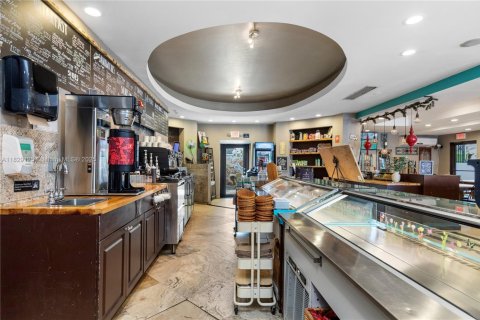 Propiedad comercial en venta en Fort Lauderdale, Florida № 1802717 - foto 11
