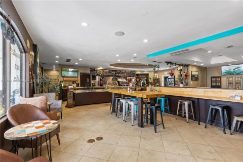 Propiedad comercial en venta en Fort Lauderdale, Florida № 1802717 - foto 5