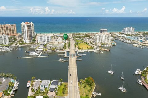 Propiedad comercial en venta en Fort Lauderdale, Florida № 1802717 - foto 8