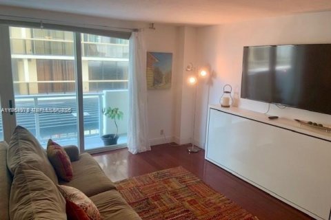 Купить кондоминиум в Серфсайд, Флорида 55.83м2, № 2090731 - фото 7