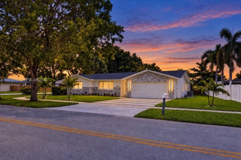 Villa ou maison à Davie, Floride 3 chambres, 164.53 m2 № 2363832
