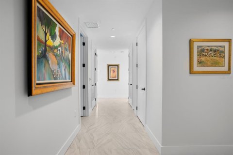 Condo in Saint Petersburg, Florida, 3 bedrooms  № 2148192 - photo 11