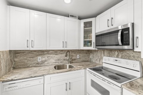 Condominio en venta en Deerfield Beach, Florida, 2 dormitorios, 76.18 m2 № 2180448 - foto 4