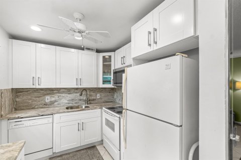 Condominio en venta en Deerfield Beach, Florida, 2 dormitorios, 76.18 m2 № 2180448 - foto 7
