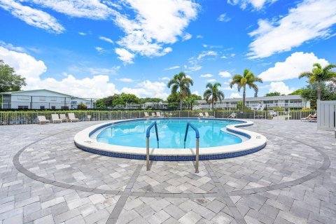 Condominio en venta en Deerfield Beach, Florida, 2 dormitorios, 76.18 m2 № 2180448 - foto 28