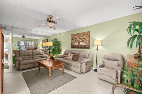 Condominio en venta en Deerfield Beach, Florida, 2 dormitorios, 76.18 m2 № 2180448 - foto 13