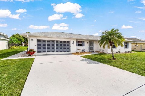 Villa ou maison à vendre à Punta Gorda, Floride: 3 chambres, 110.46 m2 № 2237187 - photo 2