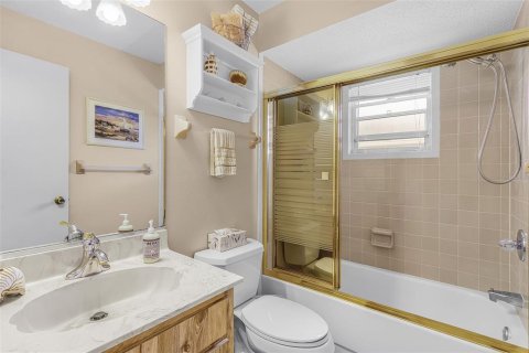 Villa ou maison à vendre à Punta Gorda, Floride: 3 chambres, 110.46 m2 № 2237187 - photo 16
