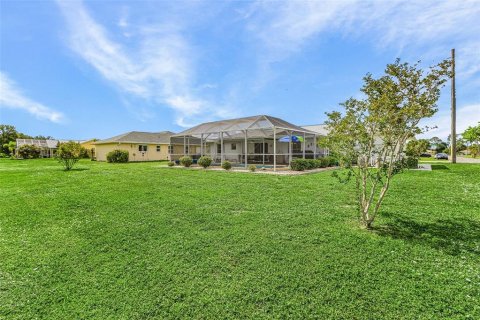 Villa ou maison à vendre à Punta Gorda, Floride: 3 chambres, 110.46 m2 № 2237187 - photo 21