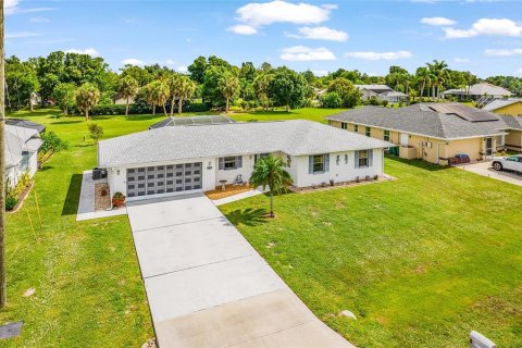 Villa ou maison à vendre à Punta Gorda, Floride: 3 chambres, 110.46 m2 № 2237187 - photo 23