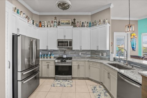 House in Port St. Lucie, Florida 3 bedrooms, 210.42 sq.m. № 2088146 - photo 14