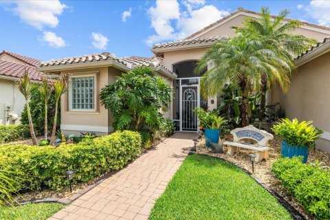 House in Port St. Lucie, Florida 3 bedrooms, 210.42 sq.m. № 2088146 - photo 3