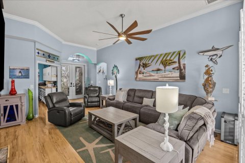 House in Port St. Lucie, Florida 3 bedrooms, 210.42 sq.m. № 2088146 - photo 8