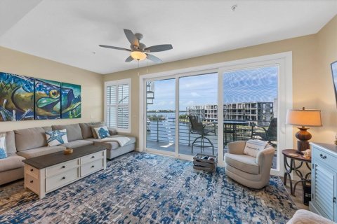 Townhouse in Englewood, Florida 3 bedrooms, 147.71 sq.m. № 213579 - photo 28