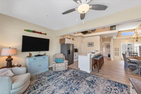 Townhouse in Englewood, Florida 3 bedrooms, 147.71 sq.m. № 213579 - photo 25