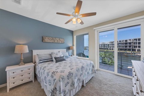 Townhouse in Englewood, Florida 3 bedrooms, 147.71 sq.m. № 213579 - photo 8