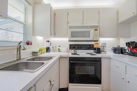 Condominio en venta en Vero Beach, Florida, 2 dormitorios, 92.9 m2 № 2175325 - foto 5