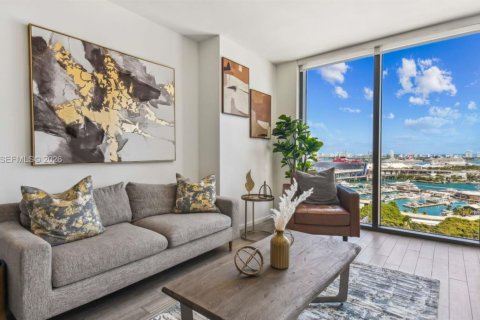 Apartamento en alquiler en Miami, Florida, 3 dormitorios, 126.25 m2 № 2246015 - foto 25