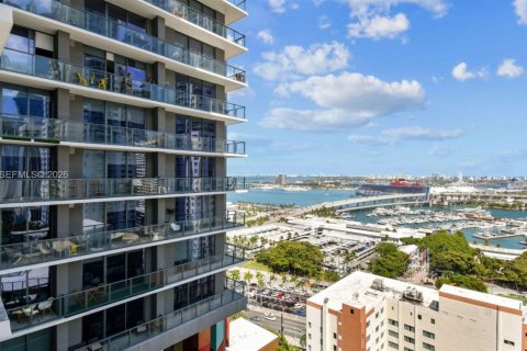 Apartamento en alquiler en Miami, Florida, 3 dormitorios, 126.25 m2 № 2246015 - foto 15