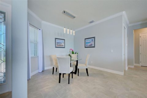 House in Port Charlotte, Florida 4 bedrooms, 218.23 sq.m. № 1916776 - photo 3