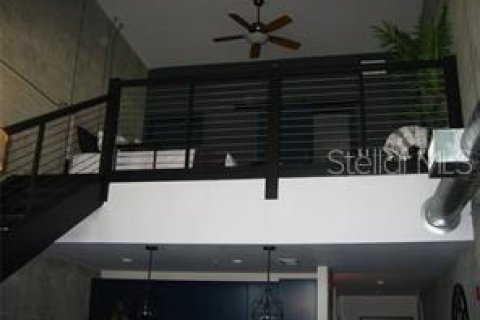 Condominio en venta en Tampa, Florida, 1 dormitorio, 92.16 m2 № 1786797 - foto 2