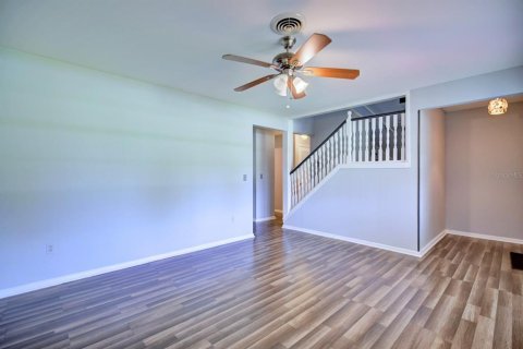 House in Sebring, Florida 4 bedrooms, 166.67 sq.m. № 1909543 - photo 21