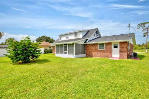 House in Sebring, Florida 4 bedrooms, 166.67 sq.m. № 1909543 - photo 30