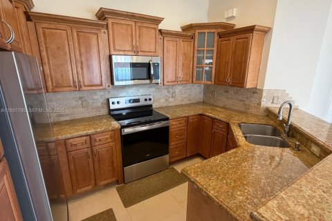 Снять в аренду виллу или дом в Уэстон, Флорида 3 спальни, 127.09м2, № 1990758 - фото 6