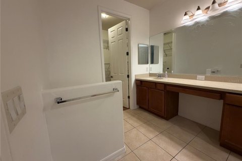 Villa ou maison à louer à Tampa, Floride: 3 chambres, 171.59 m2 № 2400238 - photo 24