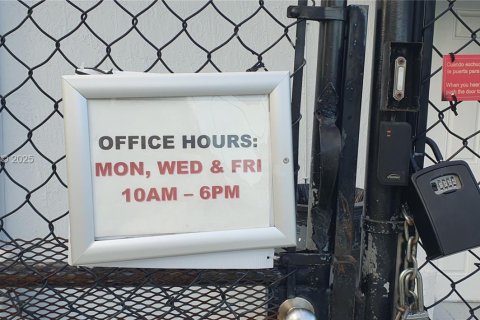 Touwnhouse à louer à Miami, Floride: 2 chambres, 78.5 m2 № 1992150 - photo 10