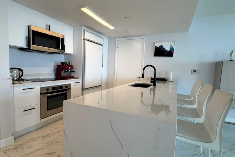 Condo in Miami, Florida, 3 bedrooms  № 2030709 - photo 3