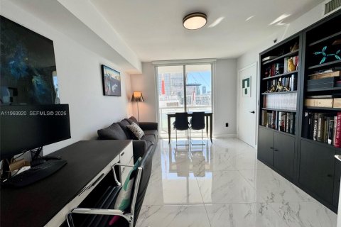 Condo in Miami, Florida, 3 bedrooms  № 2030709 - photo 19