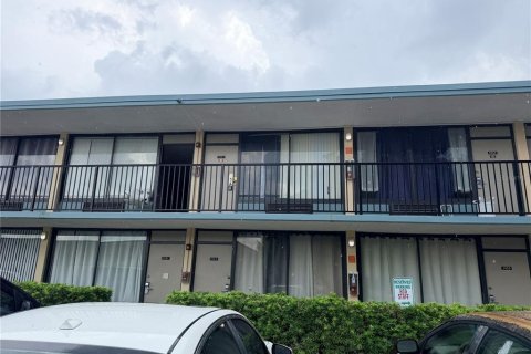 Condo in Orlando, Florida, 1 bedroom № 2379772