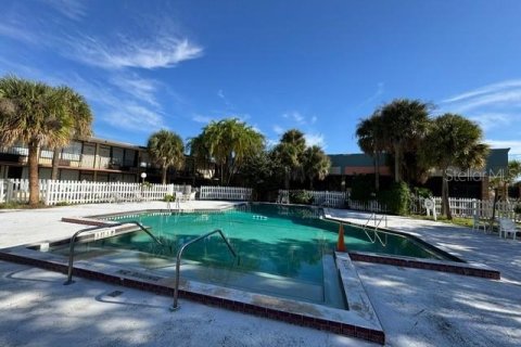 Condo in Orlando, Florida, 1 bedroom  № 2379772 - photo 14