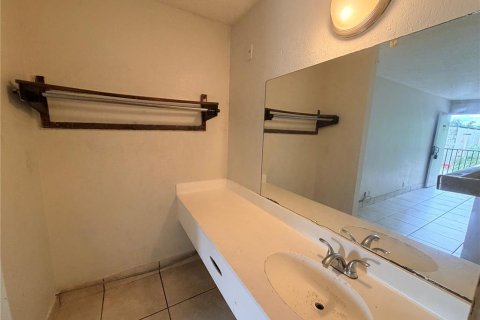 Condo in Orlando, Florida, 1 bedroom  № 2379772 - photo 8