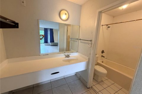 Condo in Orlando, Florida, 1 bedroom  № 2379772 - photo 7