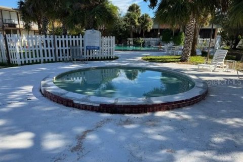 Condo in Orlando, Florida, 1 bedroom  № 2379772 - photo 12