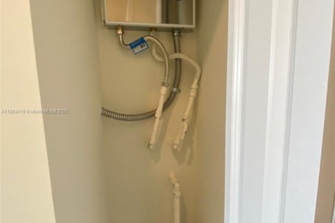 Condominio en alquiler en Doral, Florida, 3 dormitorios № 1945300 - foto 23