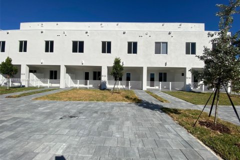 Condominio en alquiler en Doral, Florida, 3 dormitorios № 1945300 - foto 26