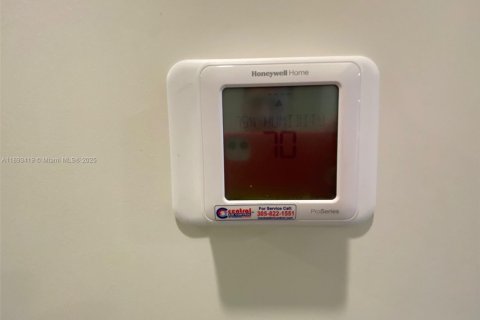 Condominio en alquiler en Doral, Florida, 3 dormitorios № 1945300 - foto 25